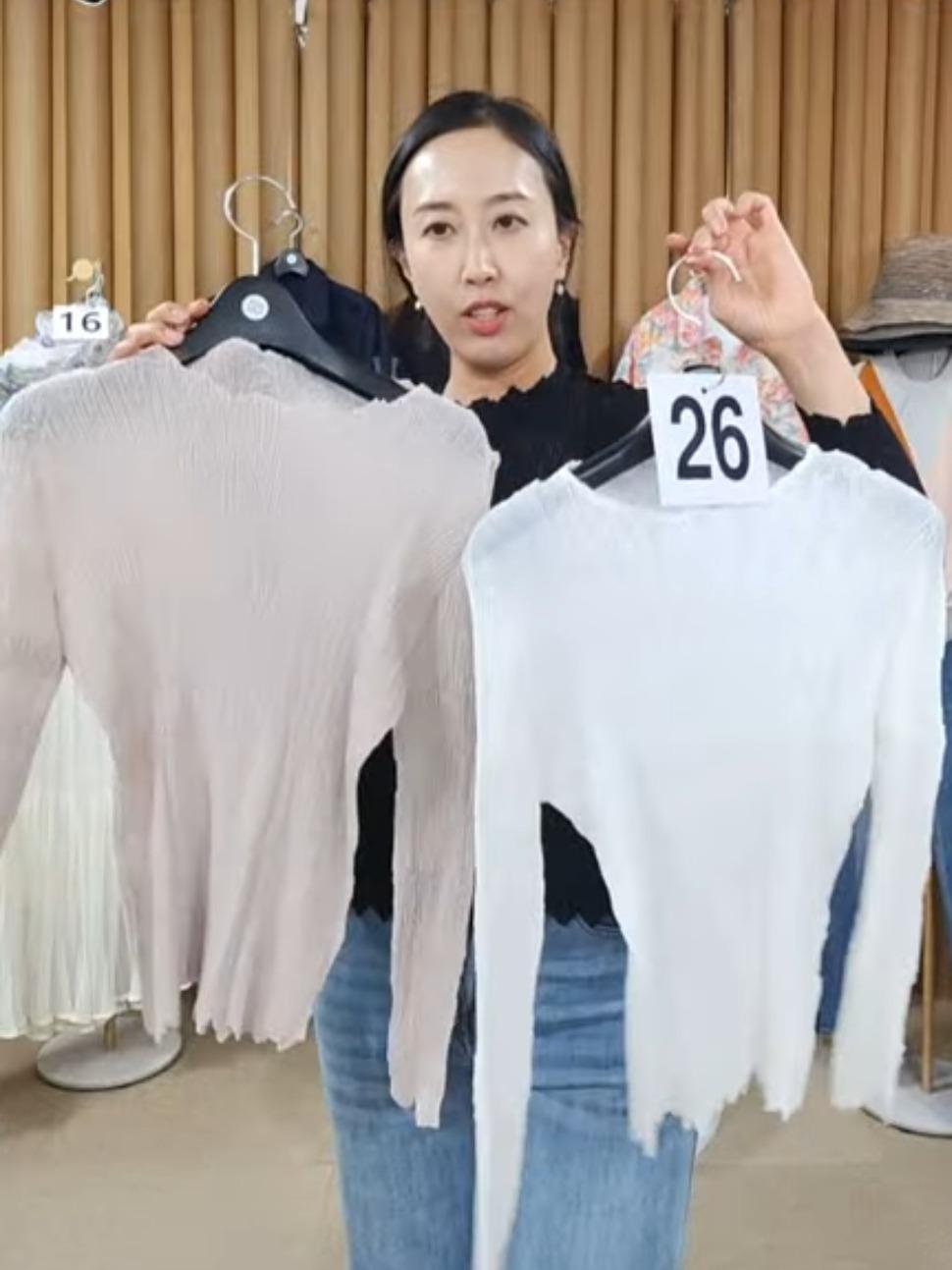 이세미 플리츠TS