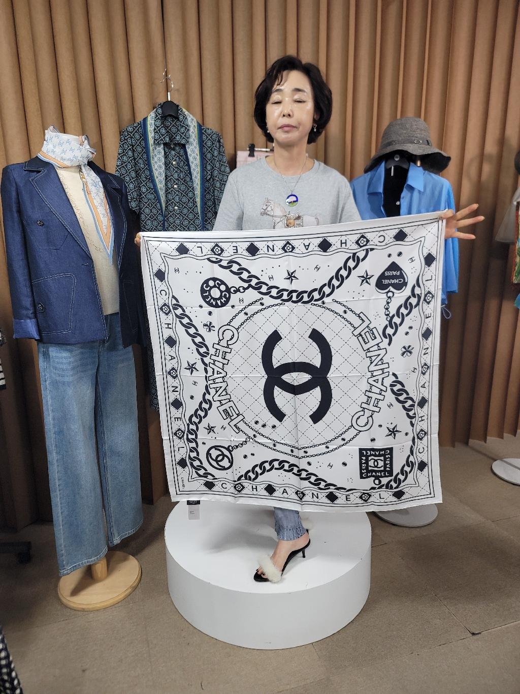 샤넬# 빅스카프 화이트